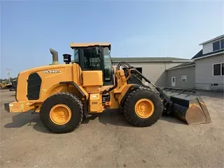2017 HYUNDAI HL940TM