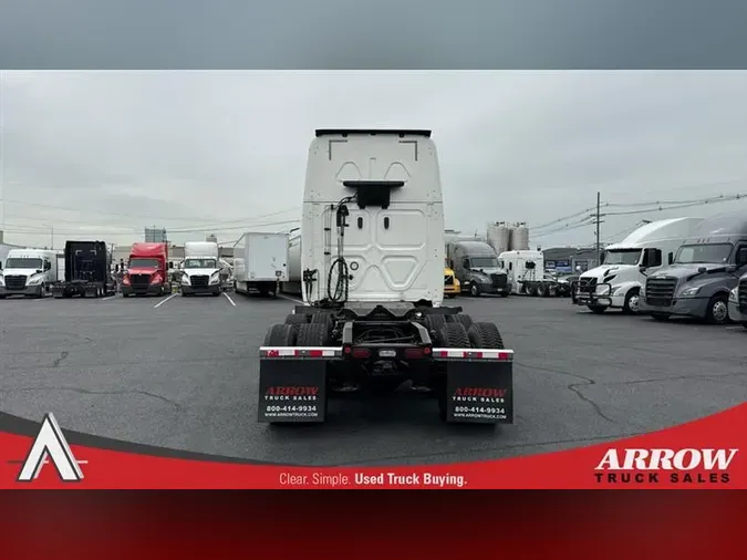2020 FREIGHTLINER CA126