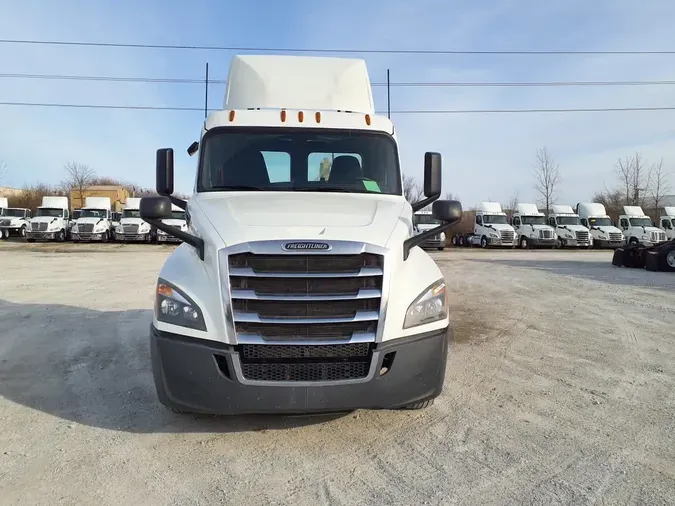 2020 FREIGHTLINER/MERCEDES NEW CASCADIA 126