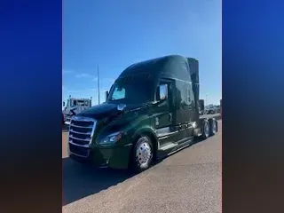 2025 Freightliner New Cascadia