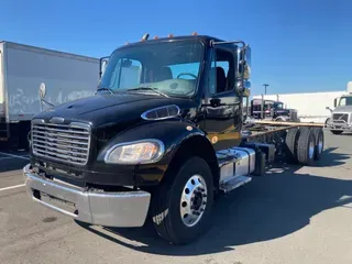 2018 FREIGHTLINER/MERCEDES M2 106