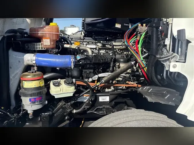 2022 FREIGHTLINER CA126