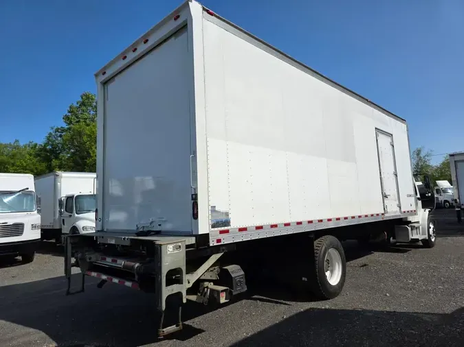 2018 FREIGHTLINER M2 106