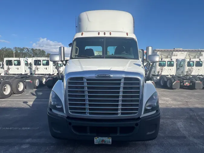 2018 FREIGHTLINER/MERCEDES CASCADIA 125