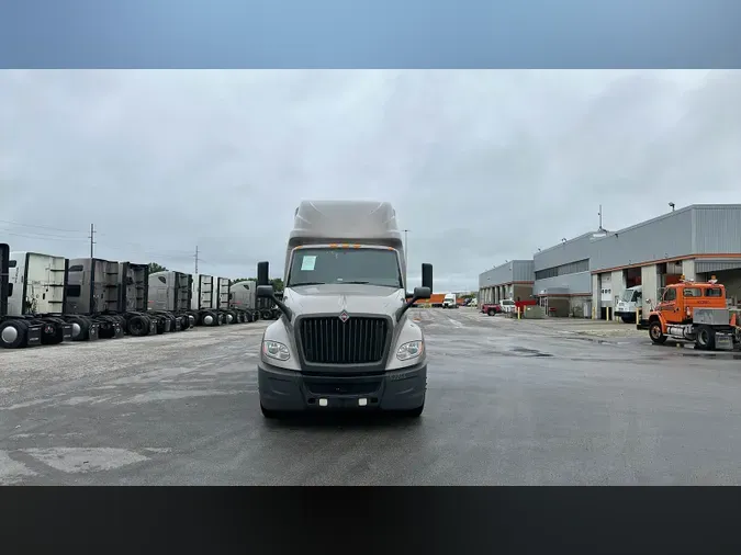 2022 International LT