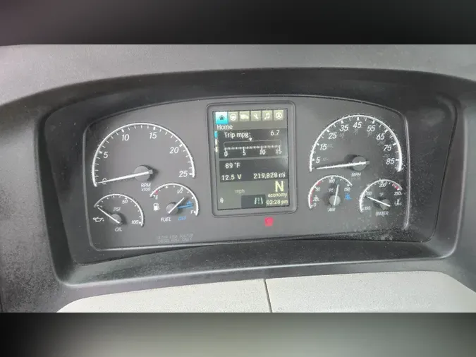 2019 Freightliner Cascadia 126