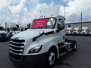 2020 FREIGHTLINER NEW CASCADIA 126