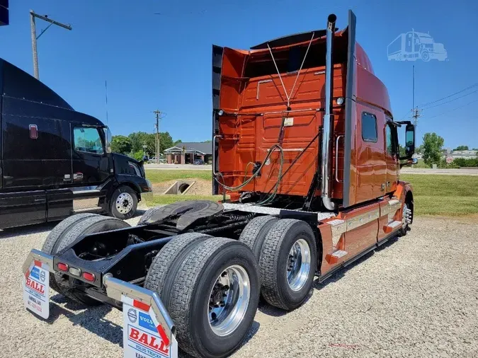 2016 VOLVO VNL64T730