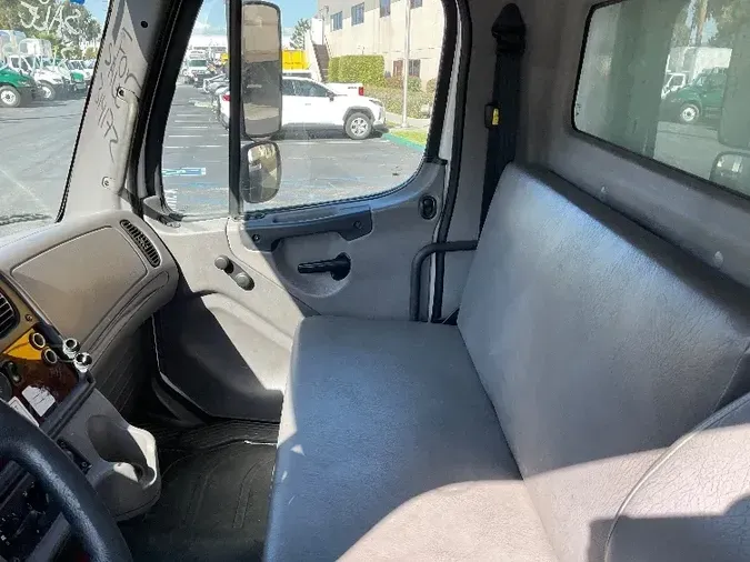 2018 Freightliner M2