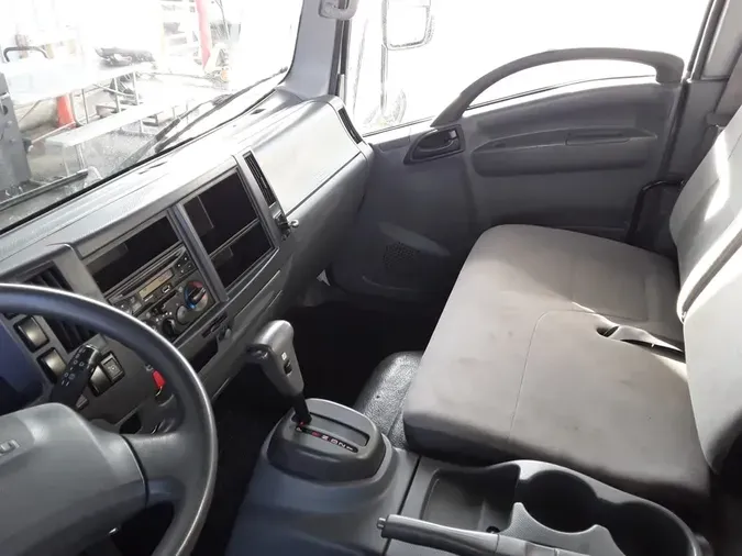 2018 ISUZU NPR HD08975c5ad1202954a9c398e780280281