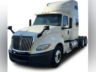 2020 International LT625