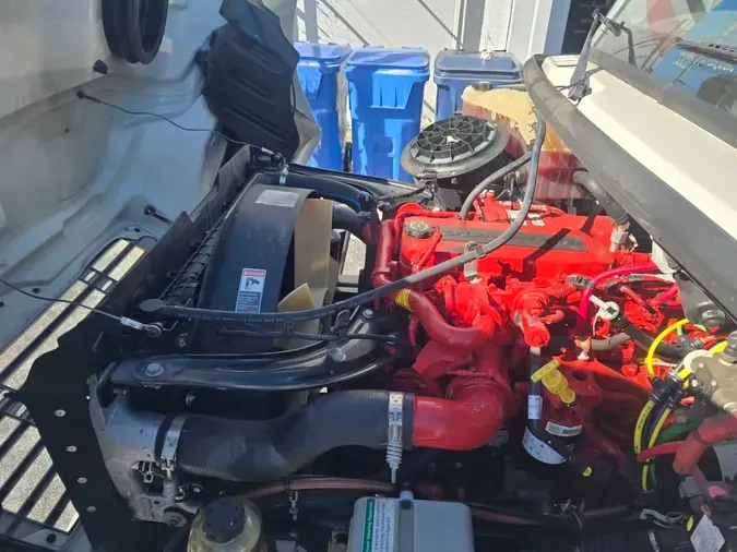 2018 FREIGHTLINER/MERCEDES M2 106