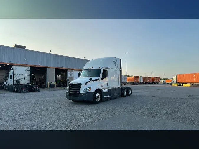 2022 Freightliner Cascadia 126