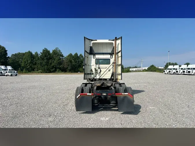 2016 Volvo VNL300