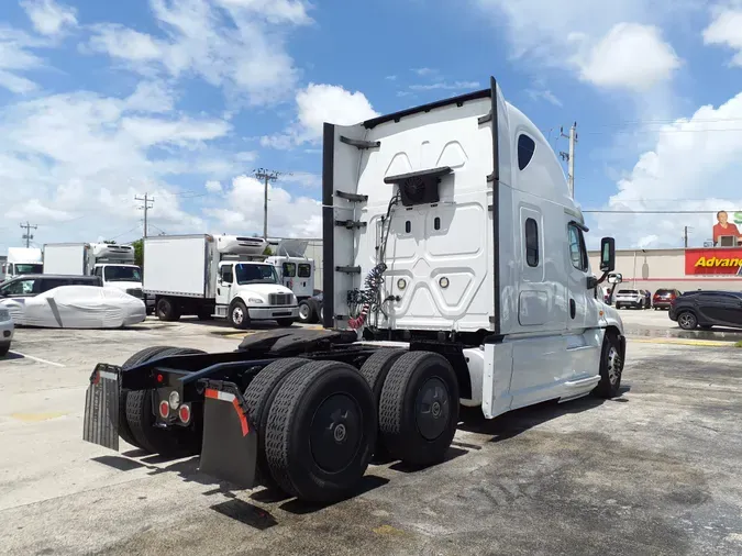 2019 FREIGHTLINER/MERCEDES CASCADIA 125