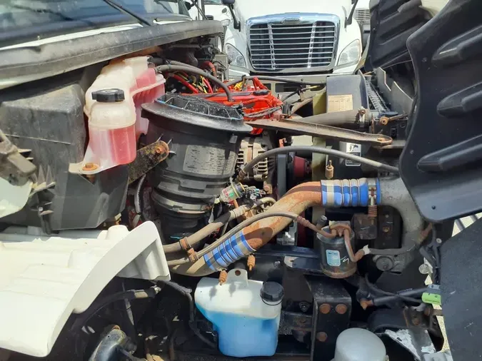 2018 FREIGHTLINER M2 106