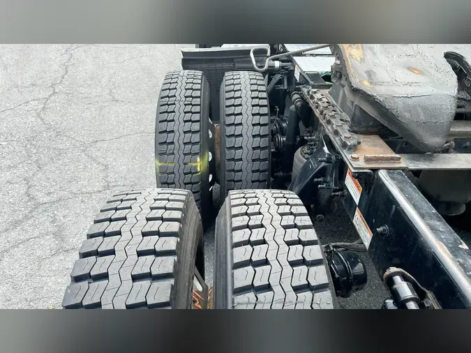 2021 Freightliner Cascadia 126