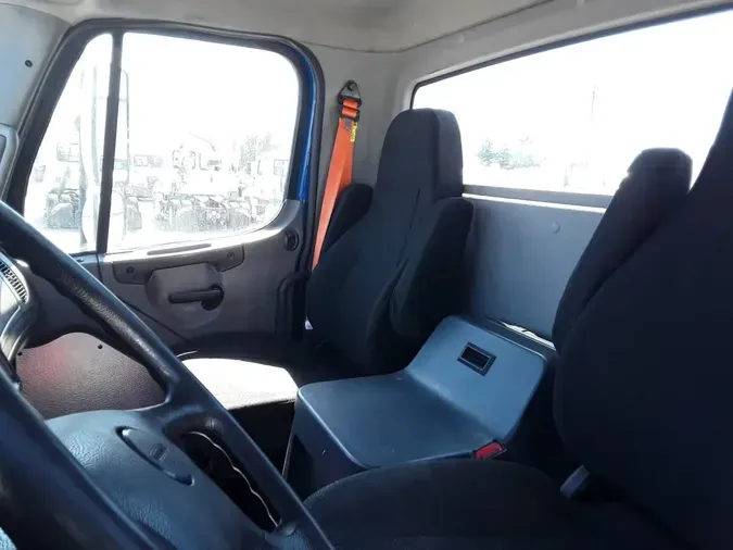 2020 FREIGHTLINER/MERCEDES M2 10608b0a32d131b270f07134bf56b9b7923