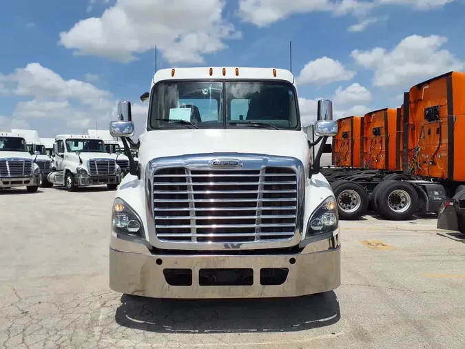 2020 FREIGHTLINER CASCADIA 125
