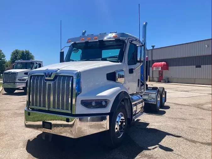 2025 Western Star 49X08b3055896c0fd89f8559a8fbcb8e0eb