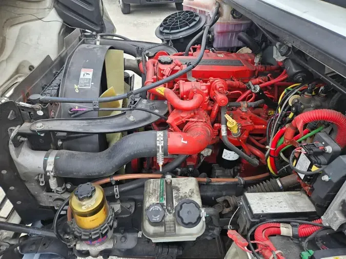 2018 FREIGHTLINER/MERCEDES M2 106