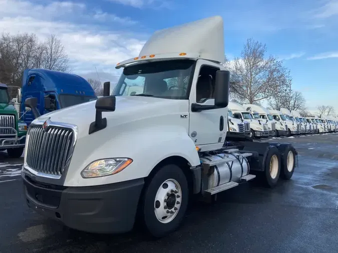 2019 NAVISTAR INTERNATIONAL LT625 DAYCAB T/A08b3ce980dbdc972ac21712517ddaf80