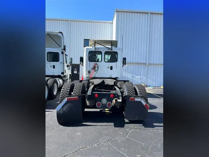 2016 FREIGHTLINER/MERCEDES CASCADIA 125