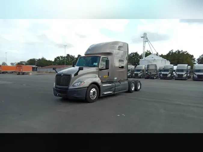 2022 International LT08b4f38dea10c45711d820b896c59676