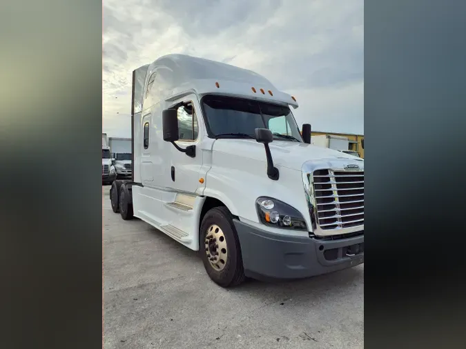 2019 FREIGHTLINER/MERCEDES CASCADIA 125