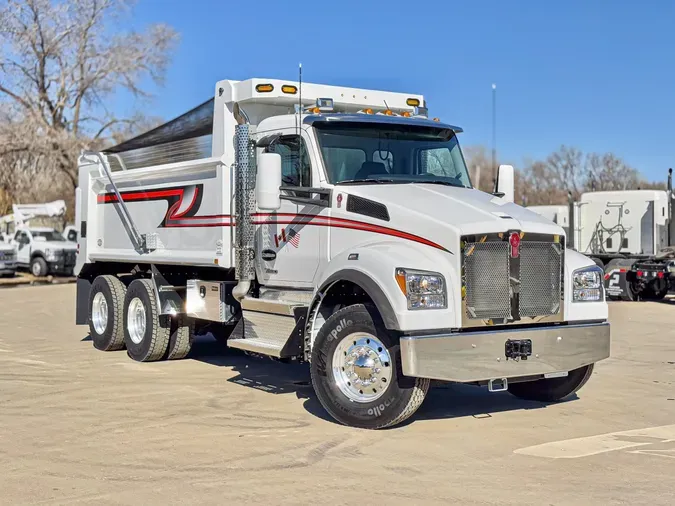 2025 KENWORTH T880S