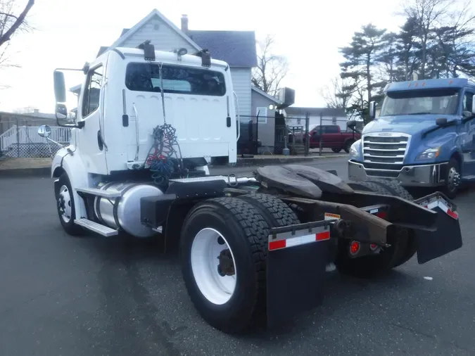 2017 FREIGHTLINER/MERCEDES M2-112