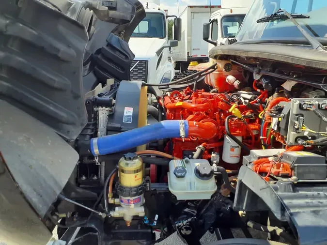 2022 FREIGHTLINER M2 106