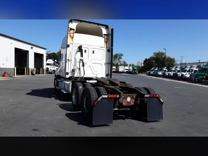 2021 Freightliner Cascadia 12608bdef1785bf4d3761151a1793db29ae