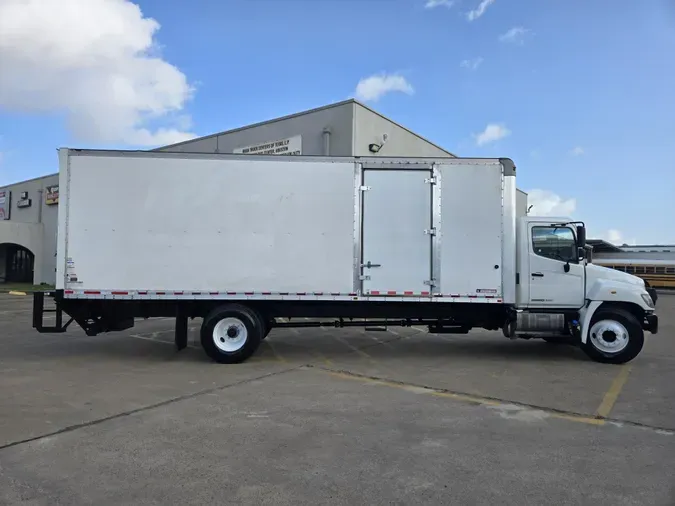 2017 Hino 268