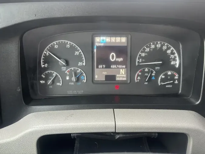 2019 Freightliner Cascadia 126