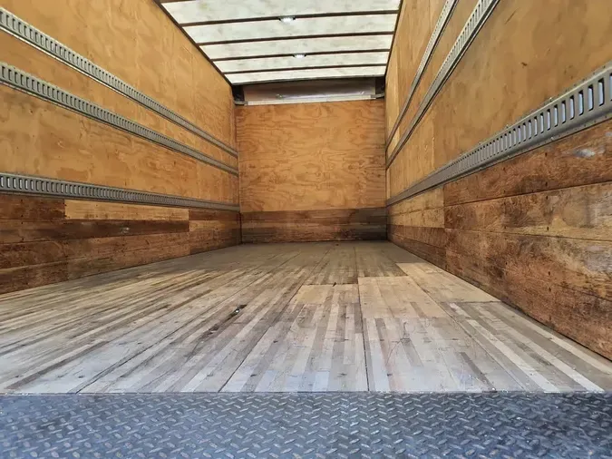 2021 FREIGHTLINER M2 106
