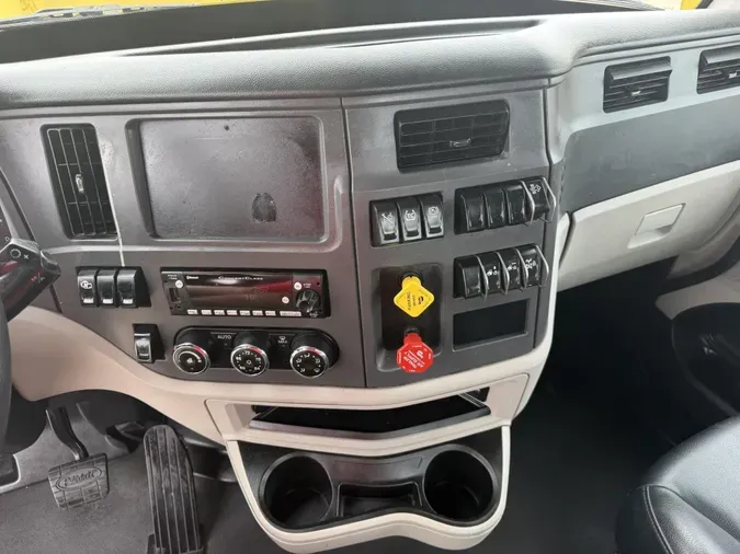 2023 Peterbilt 579