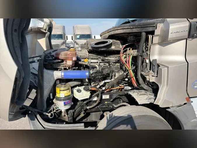 2023 Freightliner Cascadia 126