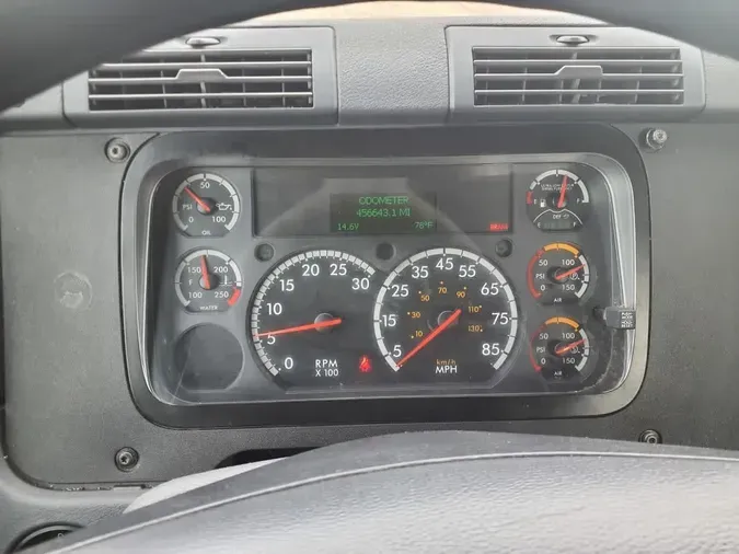2019 FREIGHTLINER CASCADIA 113