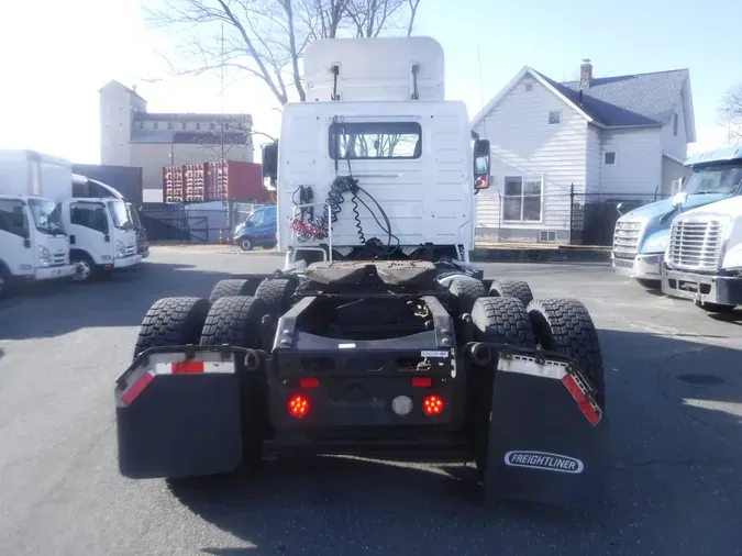 2019 VOLVO VNL