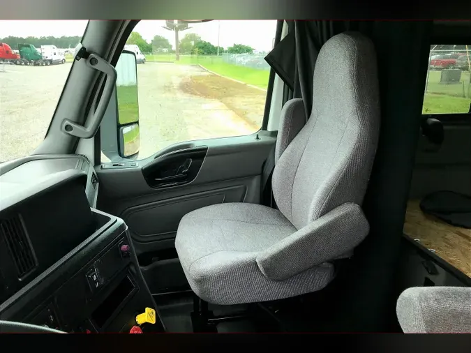 2022 INT LT625 6x4
