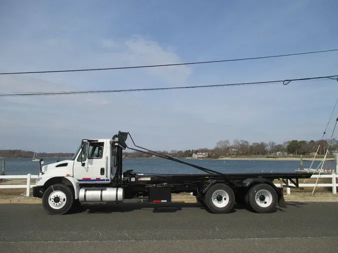 2014 INTERNATIONAL 4400 6 X 4