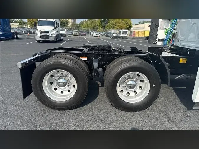 2021 FREIGHTLINER CA126