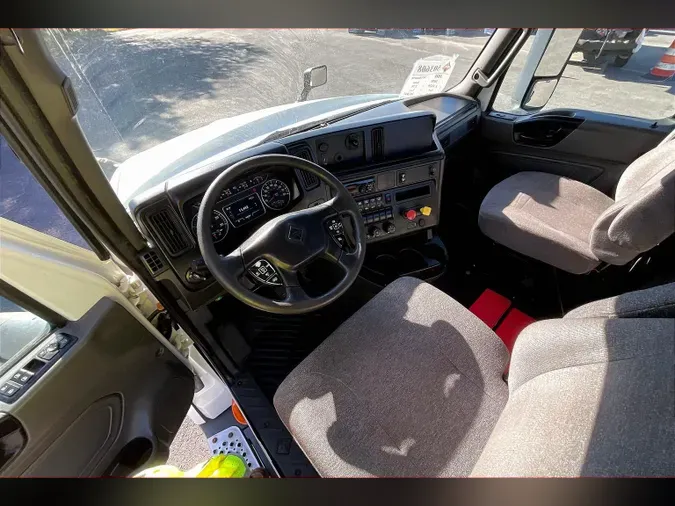 2021 INT LT625 6x4