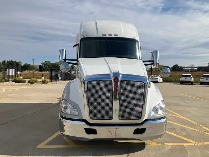 2022 Kenworth T680