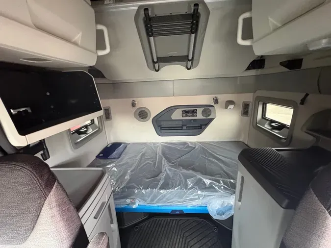 2027 VOLVO TRUCK VNL64TV0408d615dfc9c59c834ab5804de0af28ff