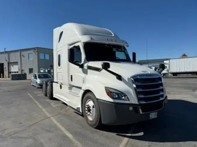 2020 Freightliner Cascadia