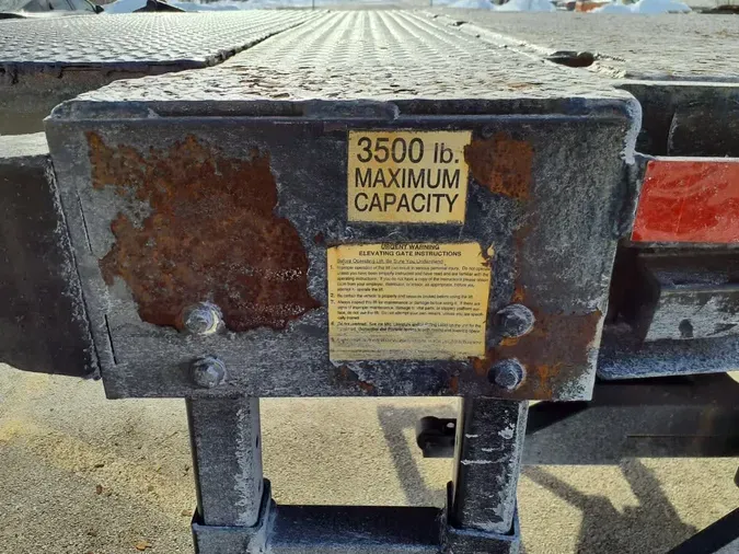 2015 FREIGHTLINER/MERCEDES M2 106