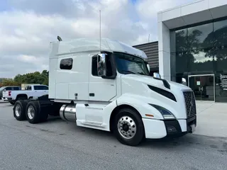 2019 Volvo VNL64T740