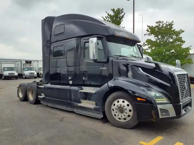 2020 VOLVO VNL64T860